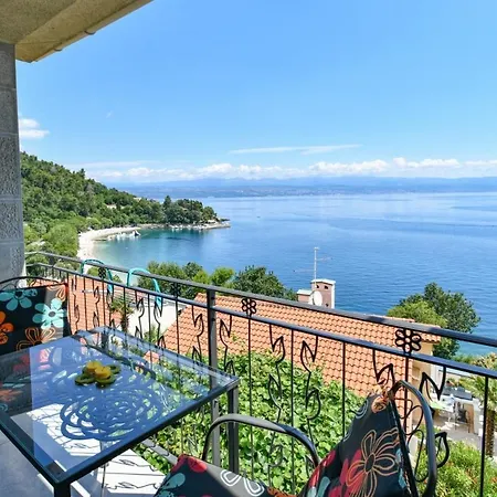 Guest house Mia In Medveja - Kvarner Region *