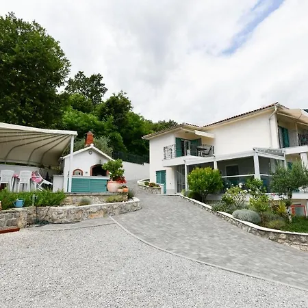 Guest house Mia In Medveja - Kvarner Region *
